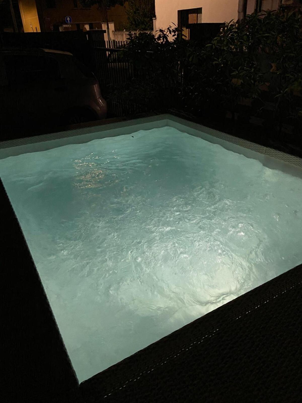 Villa Jacuzzi & Relax - Casa Indipendente 20Min Da Milano Zelo Buon Persico Exterior foto